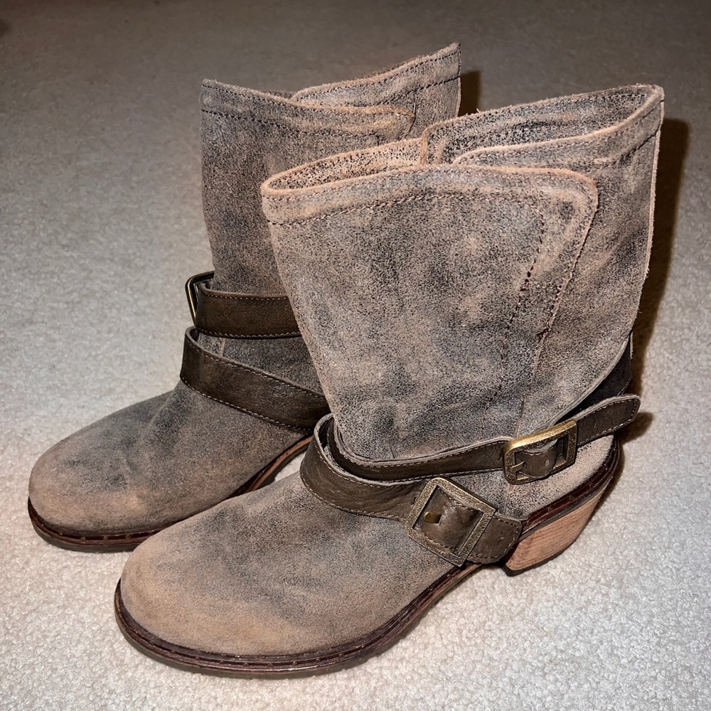 Steve Madden booties size 40